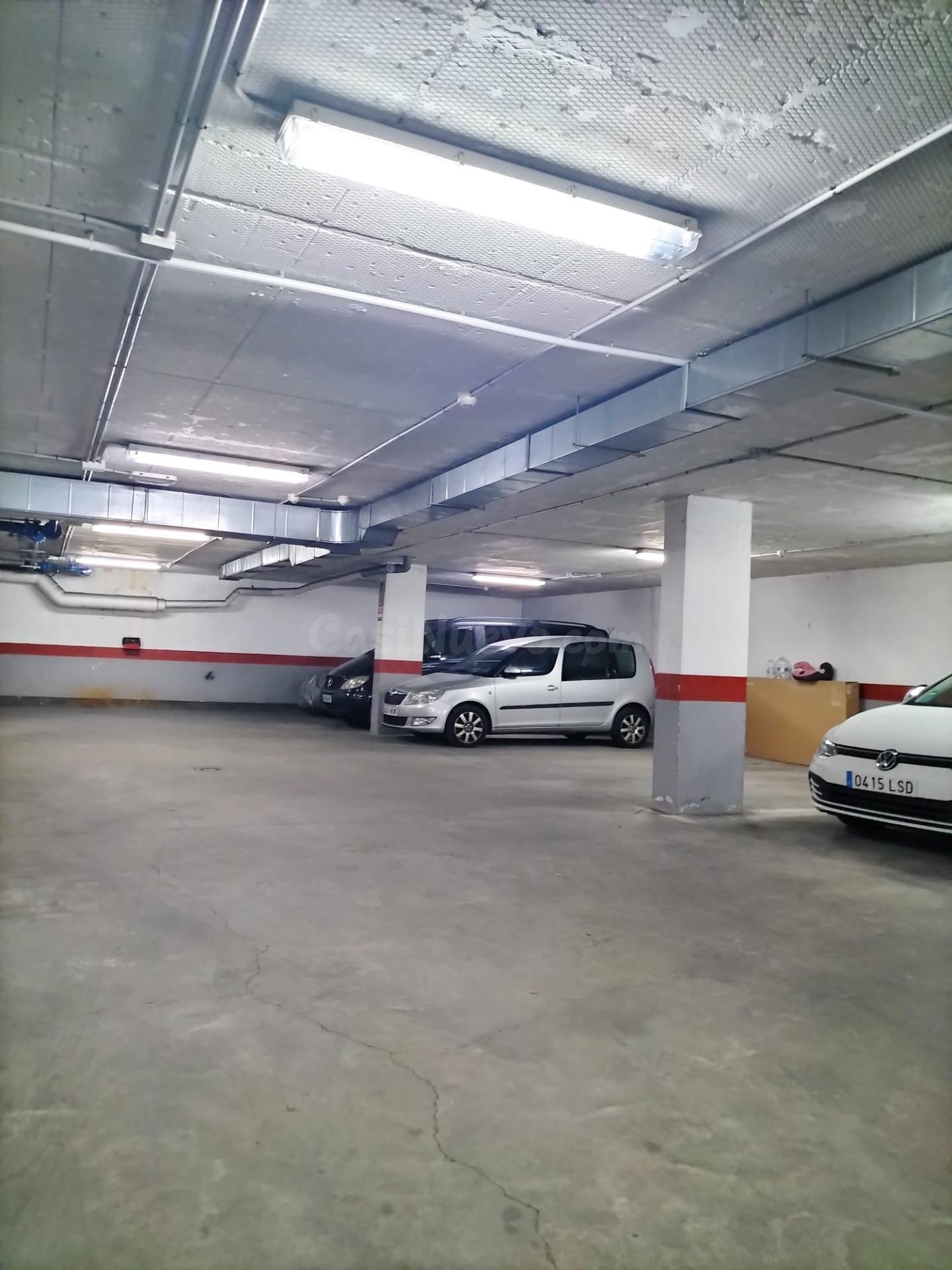 ALSOL VENDE PLAZA DE GARAJE Y TRASTERO AVD DIPUTACION - foto 2