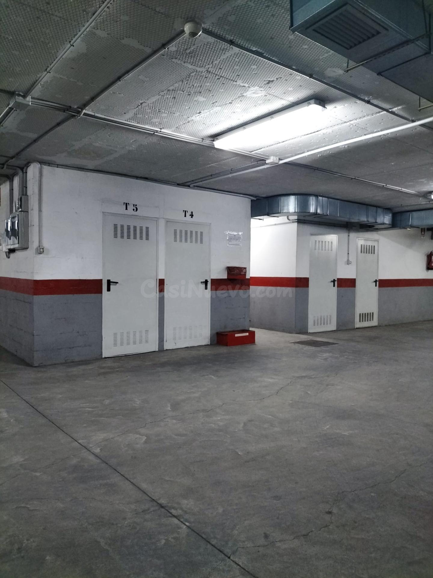 ALSOL VENDE PLAZA DE GARAJE Y TRASTERO AVD DIPUTACION - foto 3