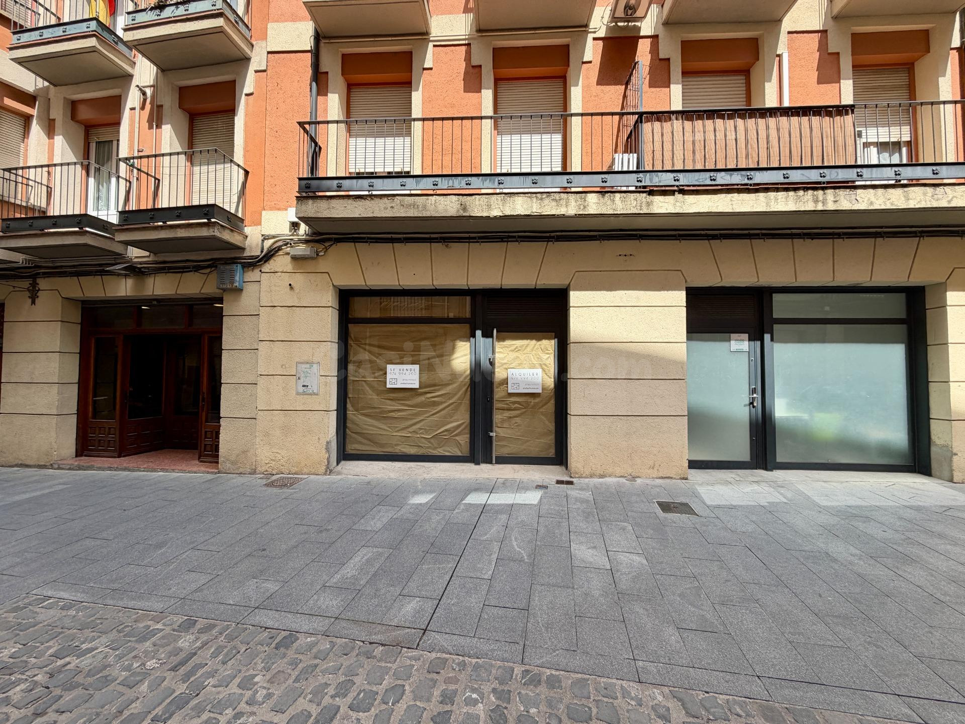 Local Comercial en C/ Ramiro I 18 - Jaca - foto 2