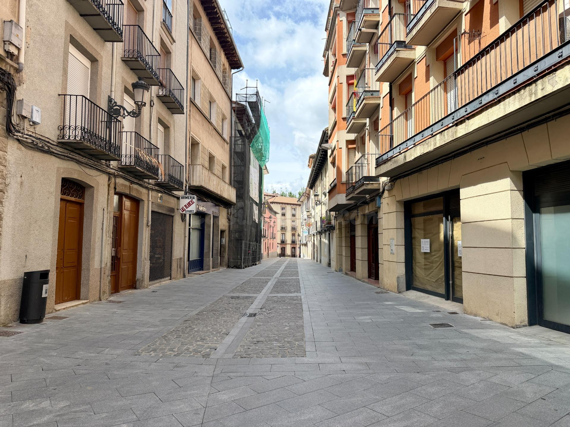 Local Comercial en C/ Ramiro I 18 - Jaca - foto 3