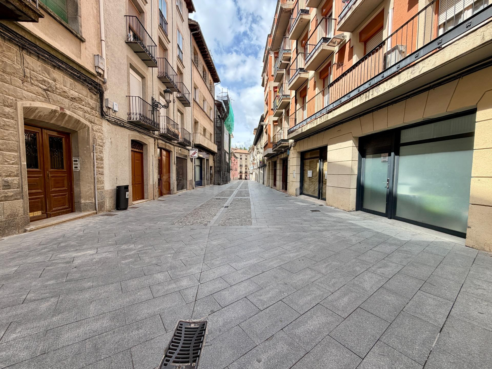 Local Comercial en C/ Ramiro I 18 - Jaca - foto 4