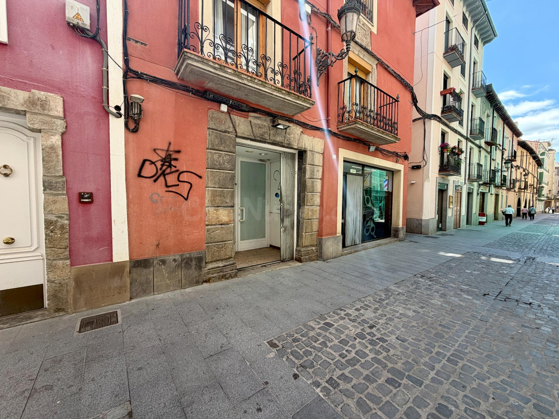 LOCAL COMERCIAL C/ CARMEN 15 JACA - foto 3