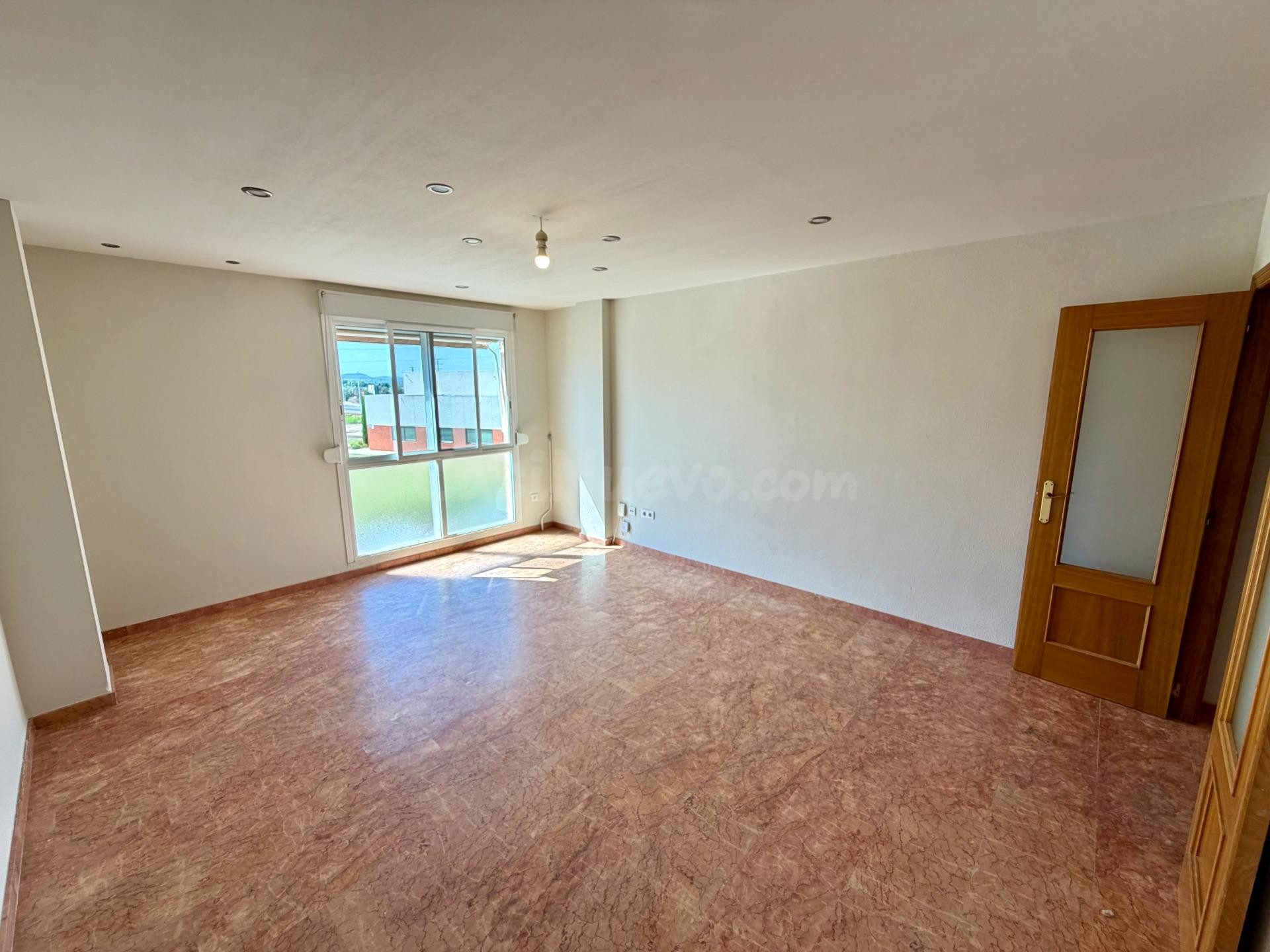 Vivienda de 3 habitaciones, 2 baños y galería en Almussafes