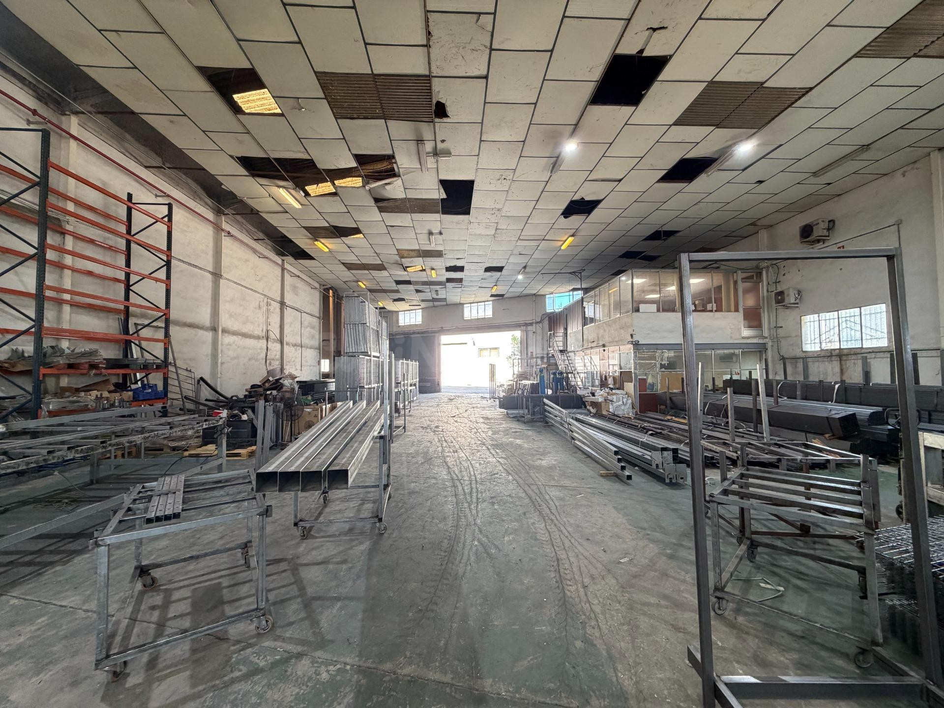 Nave industrial 1359m² en venta - 46469