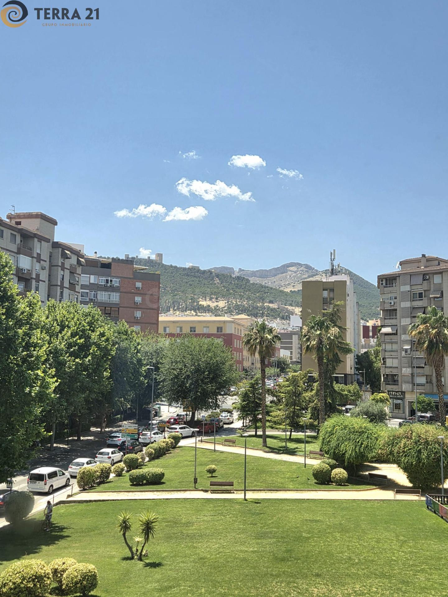 Piso en alquiler para chicas estudiantes en el Valle - foto 4