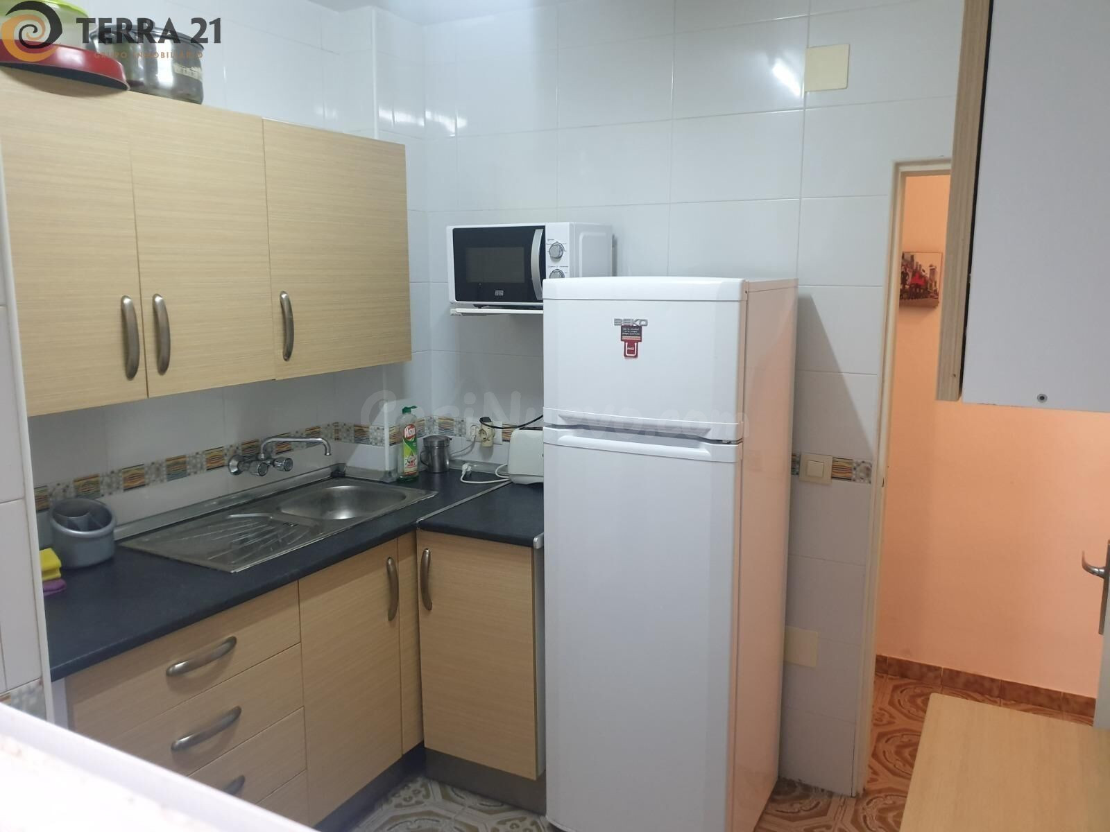 ESTUDIANTES Amplio y Cómodo Piso en el Gran Eje de Jaén - Al - foto 2