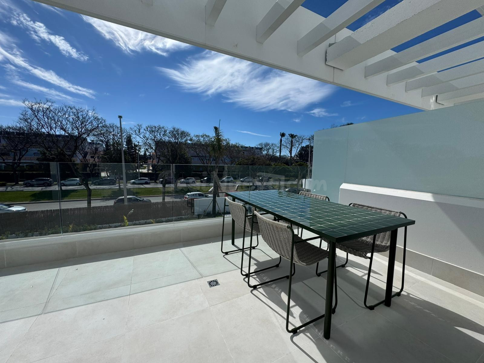 Amplio Apartamento a Estrenar con Piscina y Zonas Comunes en - foto 2