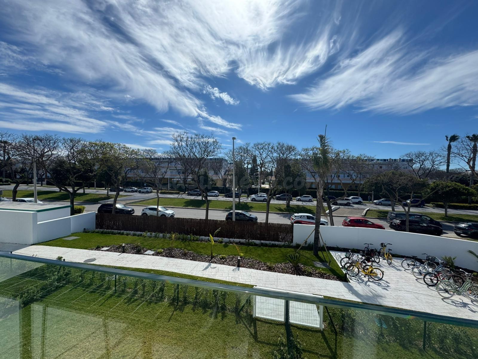 Amplio Apartamento a Estrenar con Piscina y Zonas Comunes en - foto 5