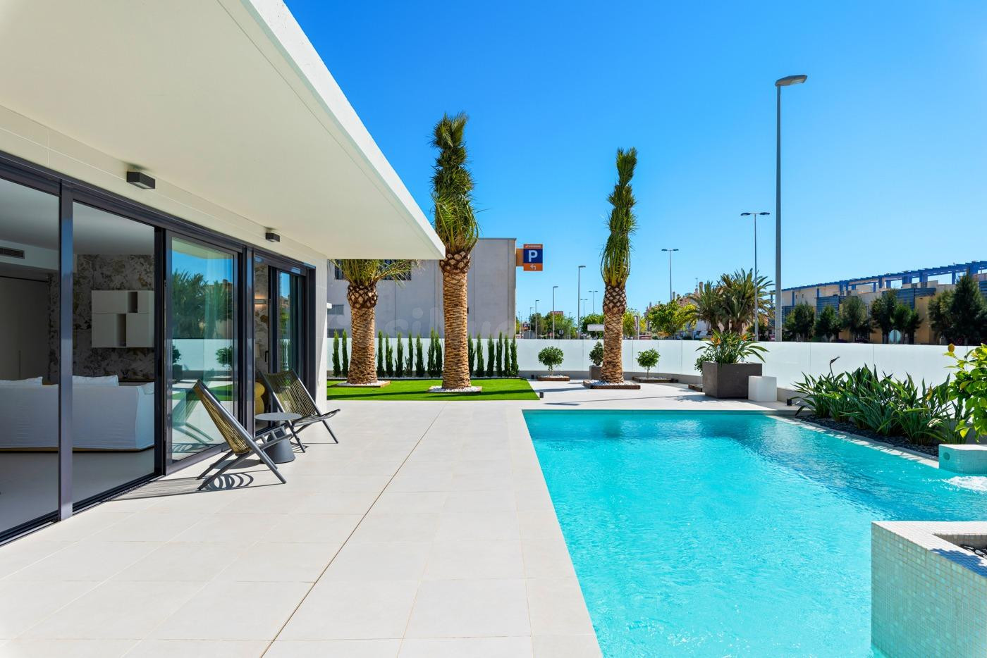 Villa cerca de la playa de segunda mano en la Dehesa de Campoamor, Alicante. - foto 3