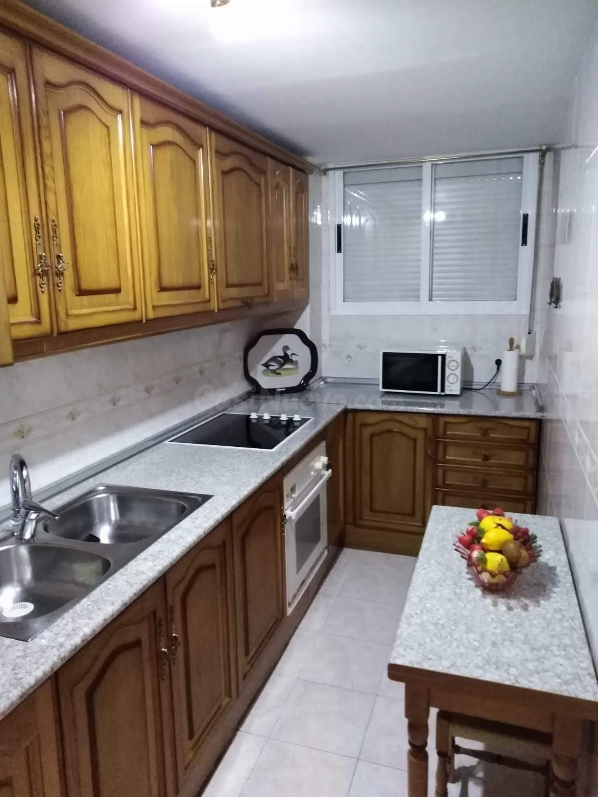 HABITACIÓN DISPONIBLE PARA CHICA ESTUDIANTE