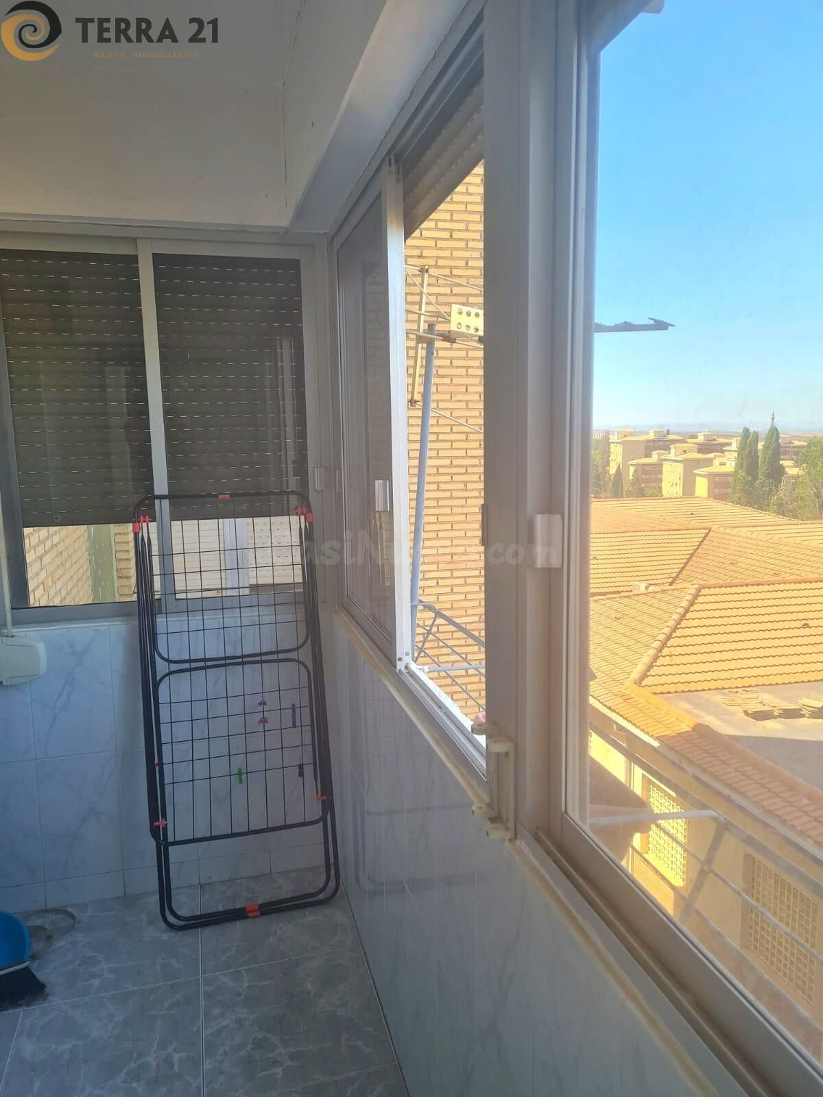 Piso en alquiler para estudiantes en el Polígono del Valle - foto 3