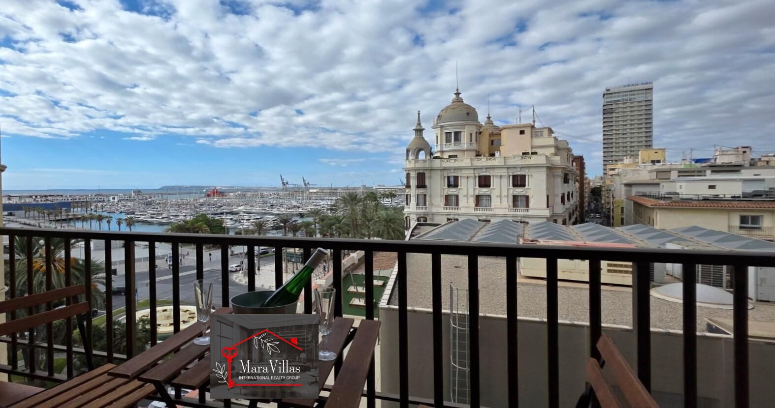 PISO EN VENTA EN ALICANTE - ZONA CASCO HISTORICO - SANTA CRUZ- PUERTO DEPORTIVO - foto 2