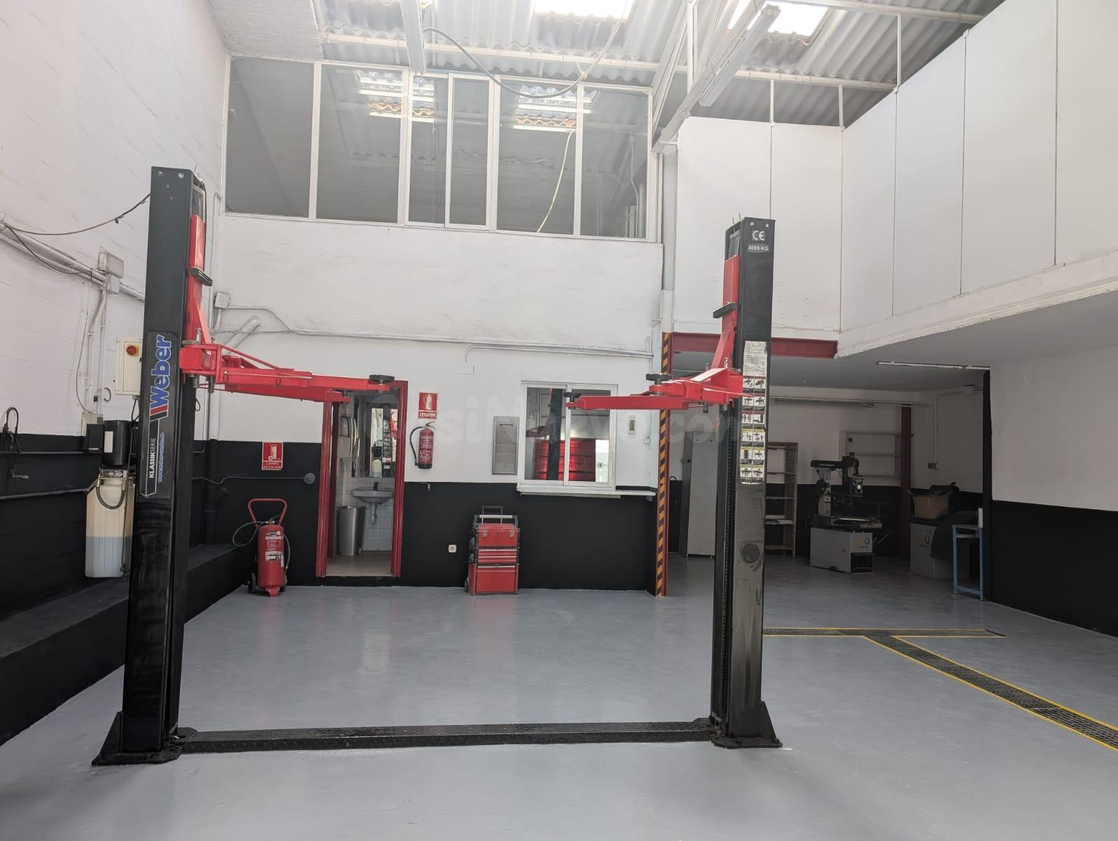 NAVE INDUSTRIAL EN MAGNÍFICO ESTADO CON LICENCIA E INSTALACI - foto 2