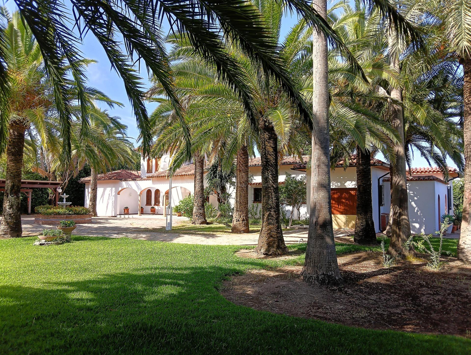 GRAN VILLA DE LUJO EN EL BOSQUE - foto 4