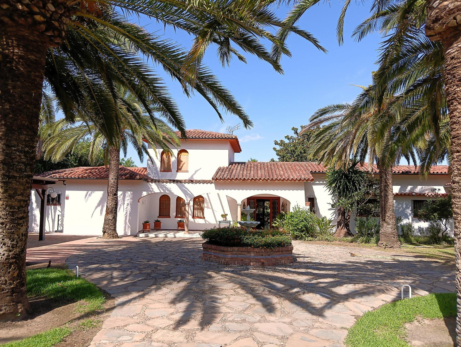 GRAN VILLA DE LUJO EN EL BOSQUE - foto 5