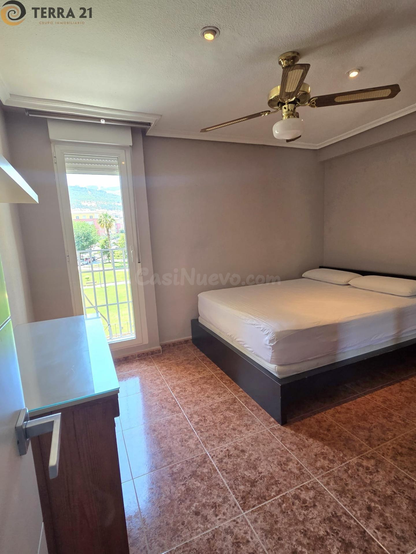 habitaciones en alquiler para chicas estudiantes junto a Don - foto 2