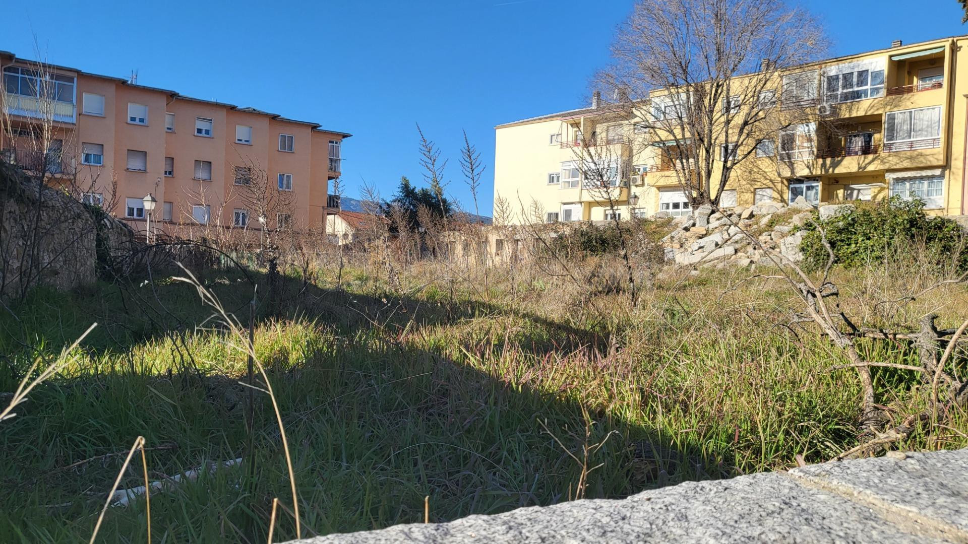 OPORTUNIDAD PARCELA URBANA GUADARRAMA 1.210 MT2 - foto 3