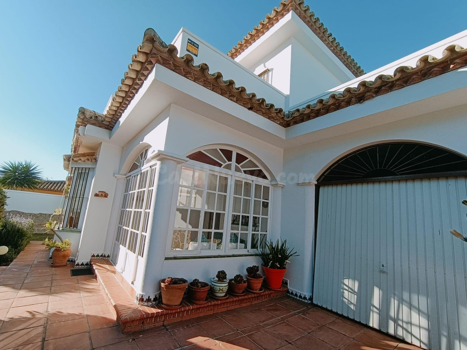 Espectacular chalet con piscina a un paso de la Playa de La  - foto 5