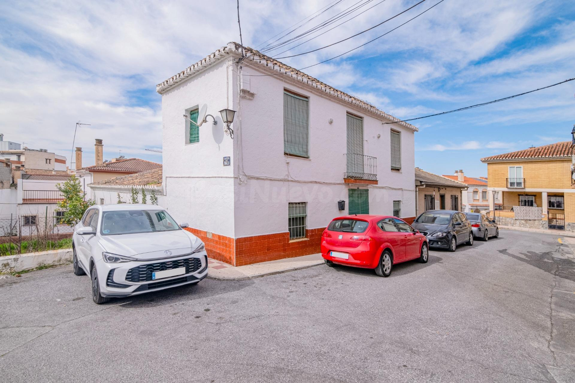 CASA ADOSADA EN LA ZUBIA - foto 2