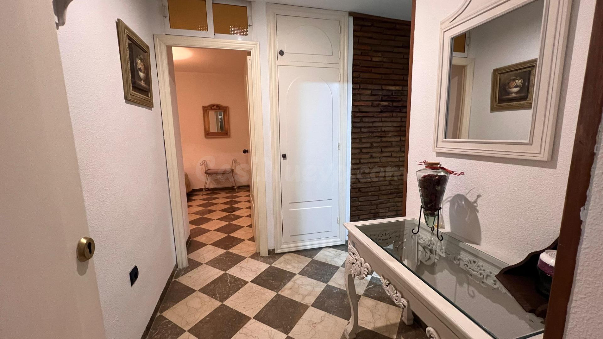 Piso de 2 dormitorios con garaje y trastero - foto 2