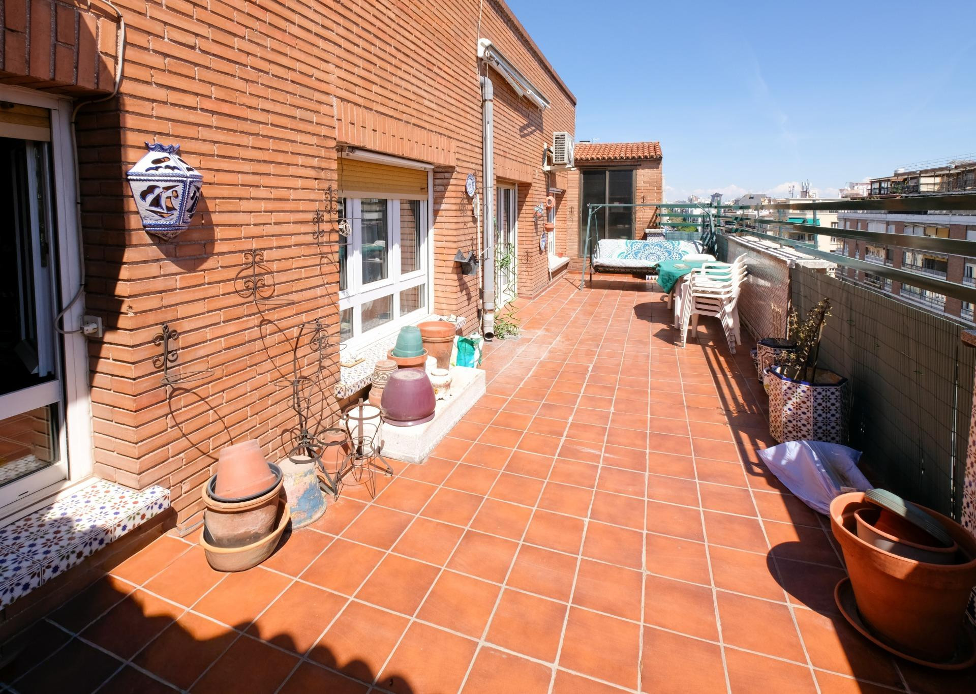 Ático en venta en calle Narváez - foto 2