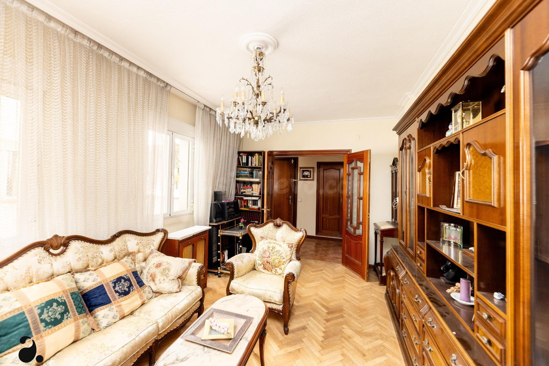 Piso de 4 habitaciones en el "Corazón del triágulo del Arte" - foto 3