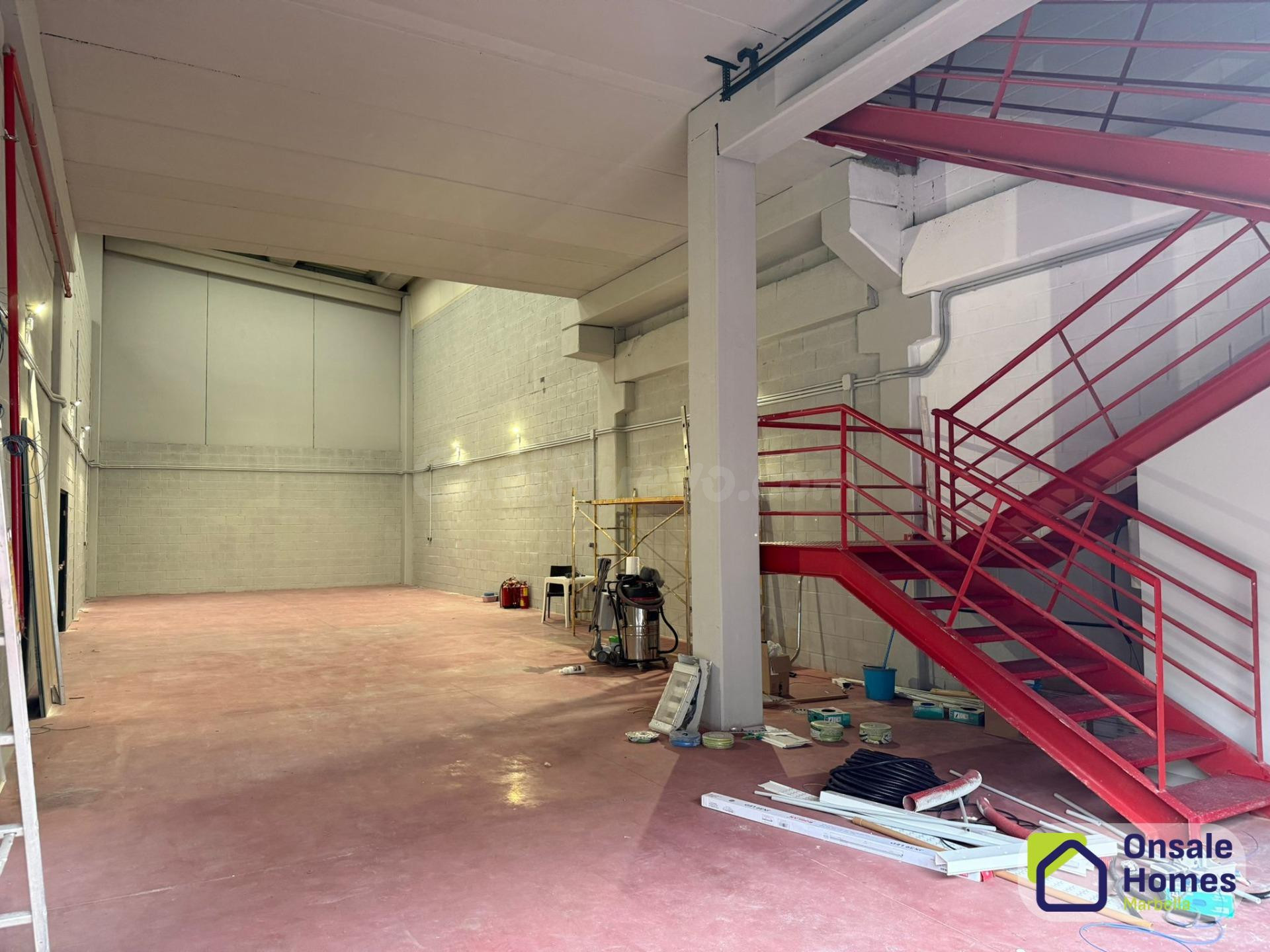 Nave Comercial en el Polígono Nueva Campana, Nueva Andalucía - foto 2