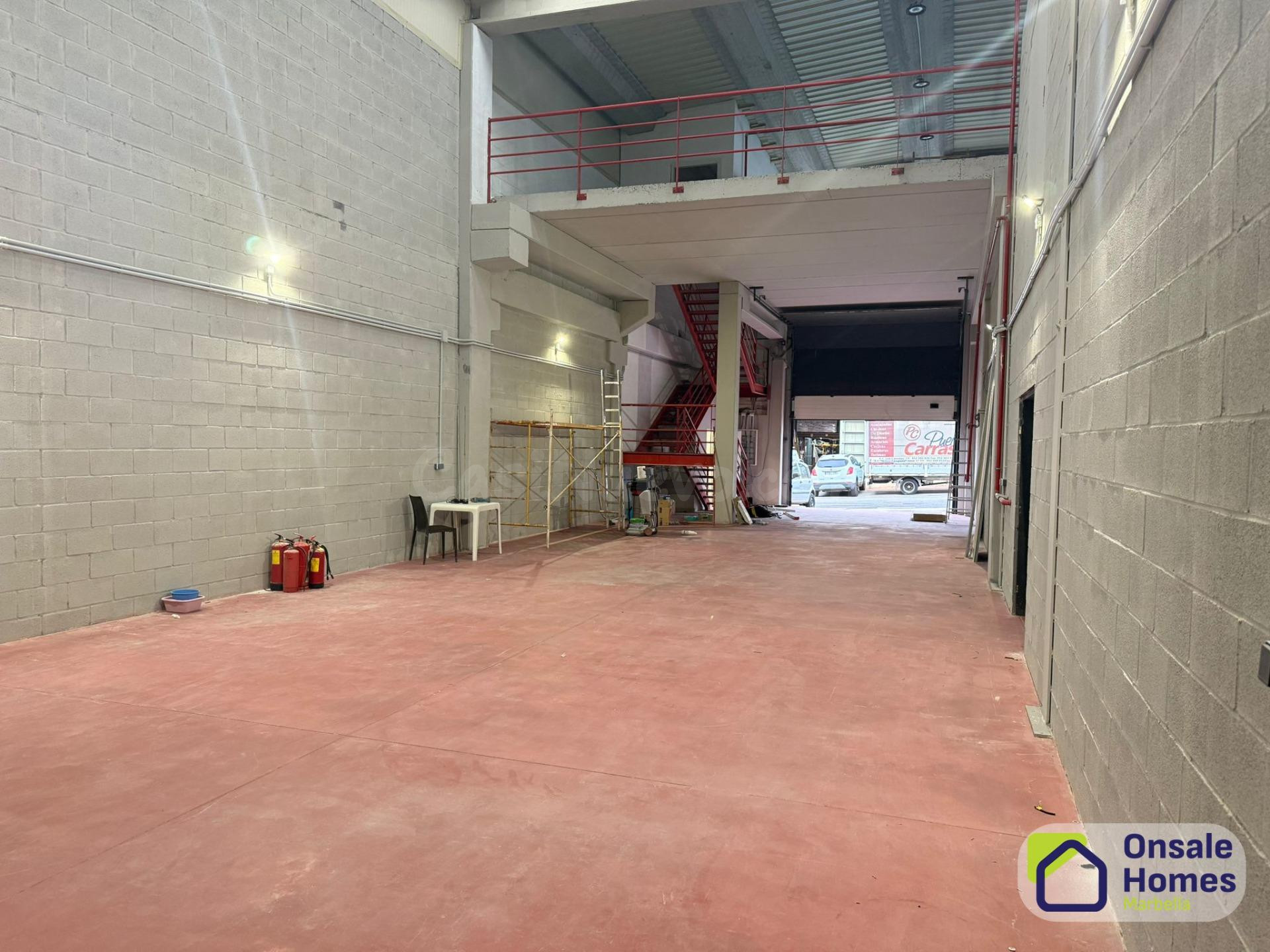 Nave Comercial en el Polígono Nueva Campana, Nueva Andalucía - foto 3