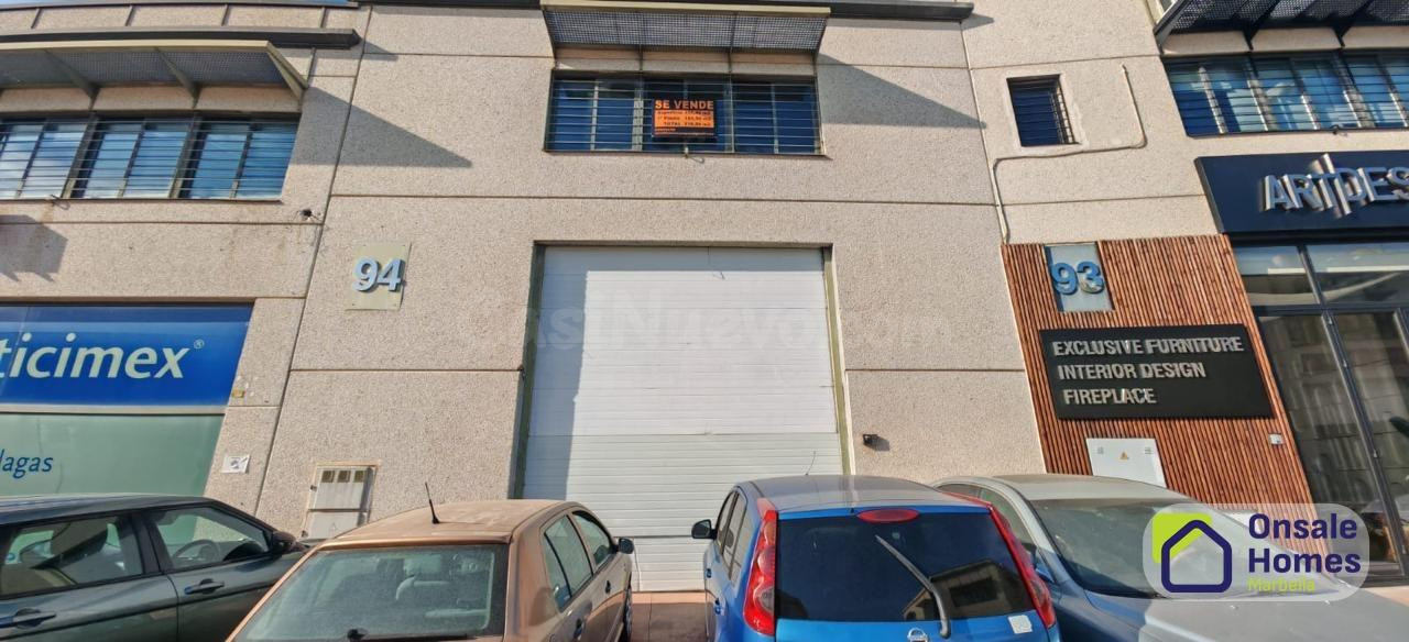 Nave Comercial en el Polígono Nueva Campana, Nueva Andalucía, Marbella