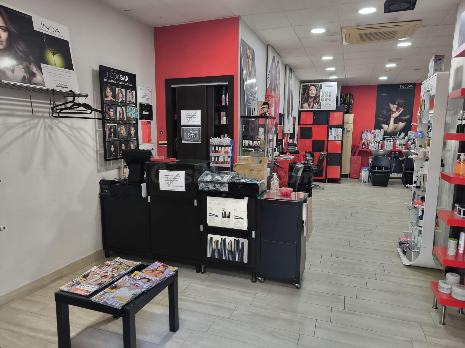 Local comercial en funcionamiento en Collado Mediano