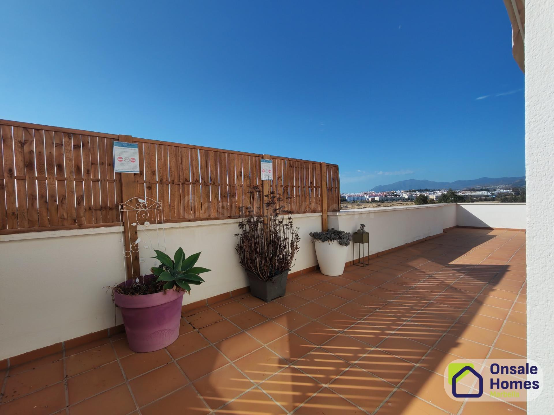 Fantástico piso en Terrazas del Rodeo, Nueva Andalucía, con  - foto 3