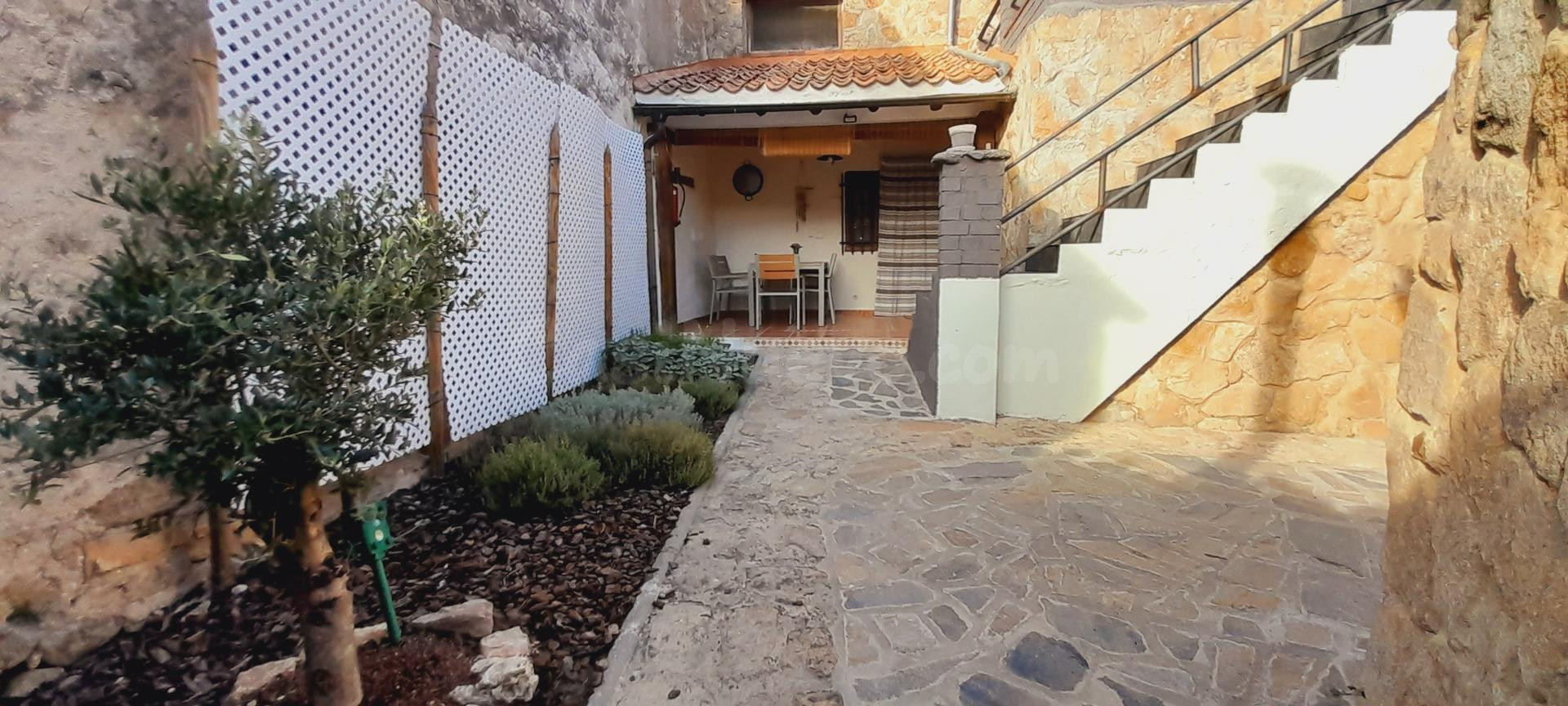 VIVIENDA UNIFAMILIAR EN SOTOSALBOS, REFORMADA ÍNTEGRAMENTE C