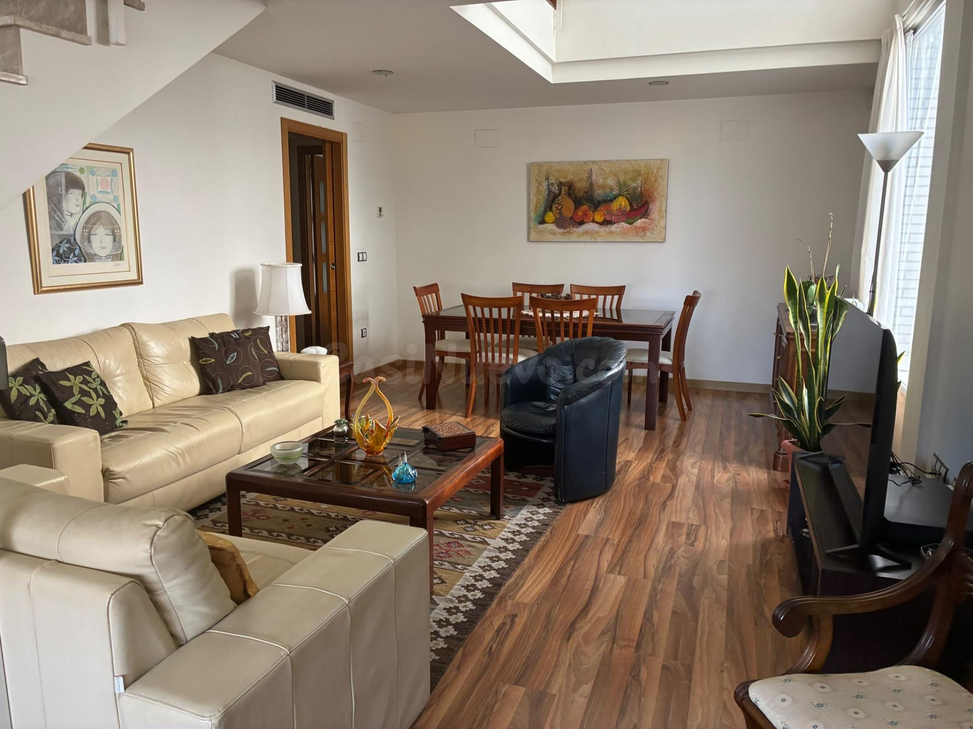 Pareado 5 habitaciones 245m² en venta - URB. CAMPOLIVAR - foto 2