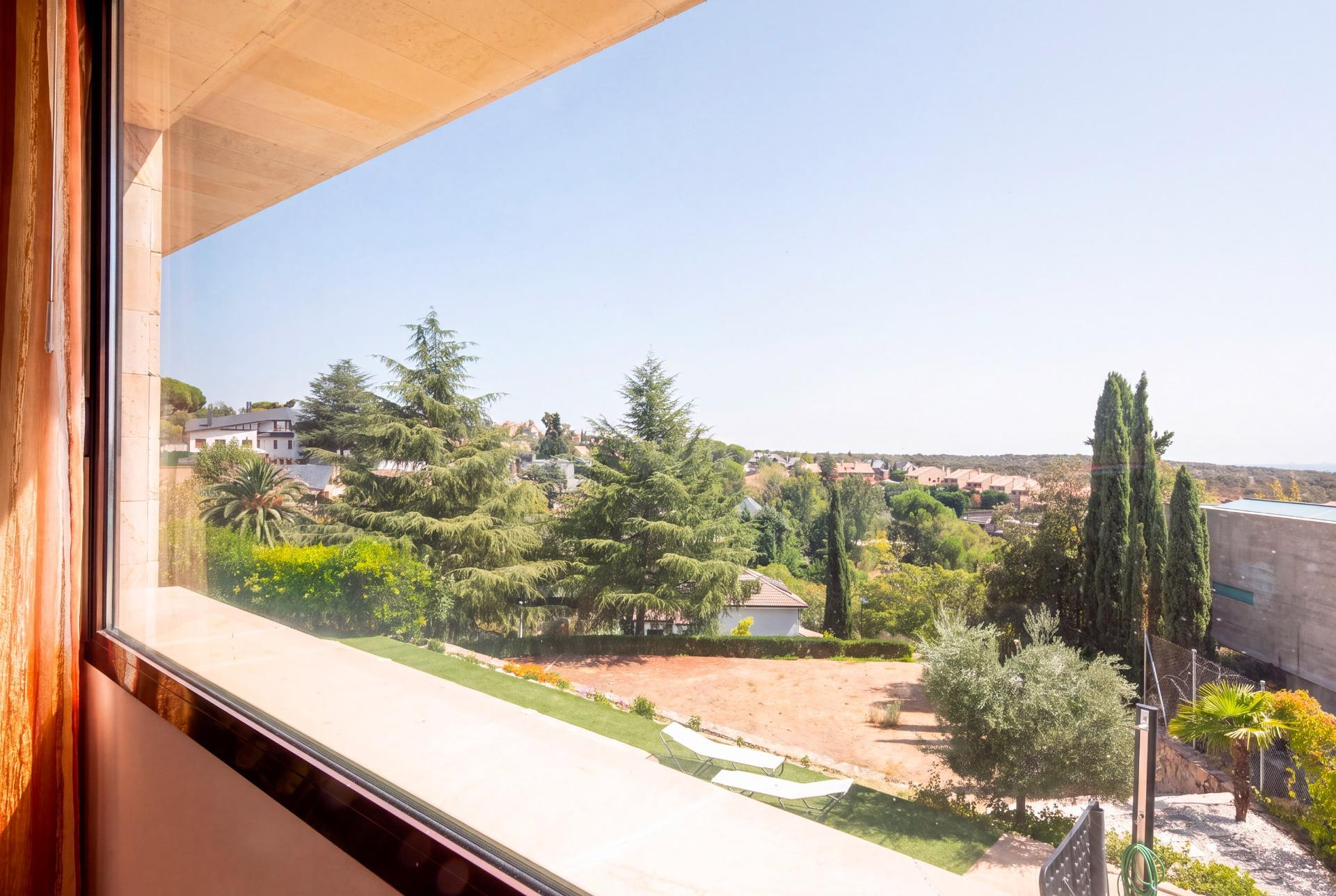 “Precioso y cómodo chalet moderno con vistas espectaculares  - foto 3