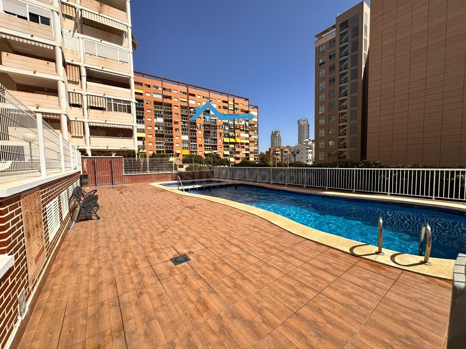 Precioso bajo a la venta en la Cala de Villajoyosa - foto 3