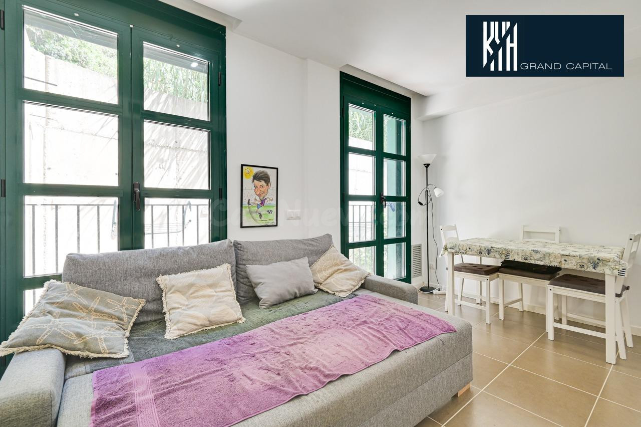 Piso en venta en Calle Illes - foto 3