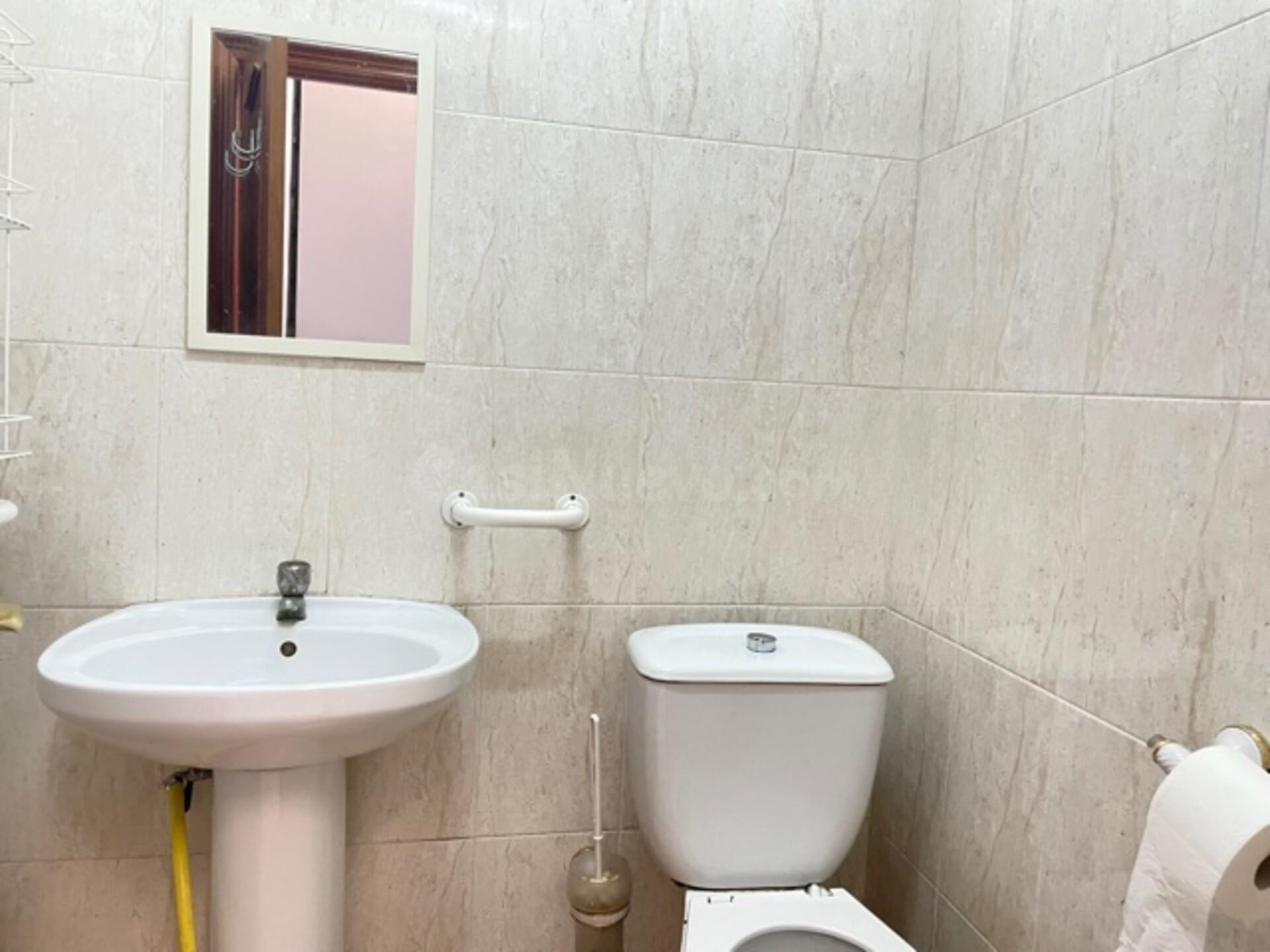Local comercial en alquiler - foto 4