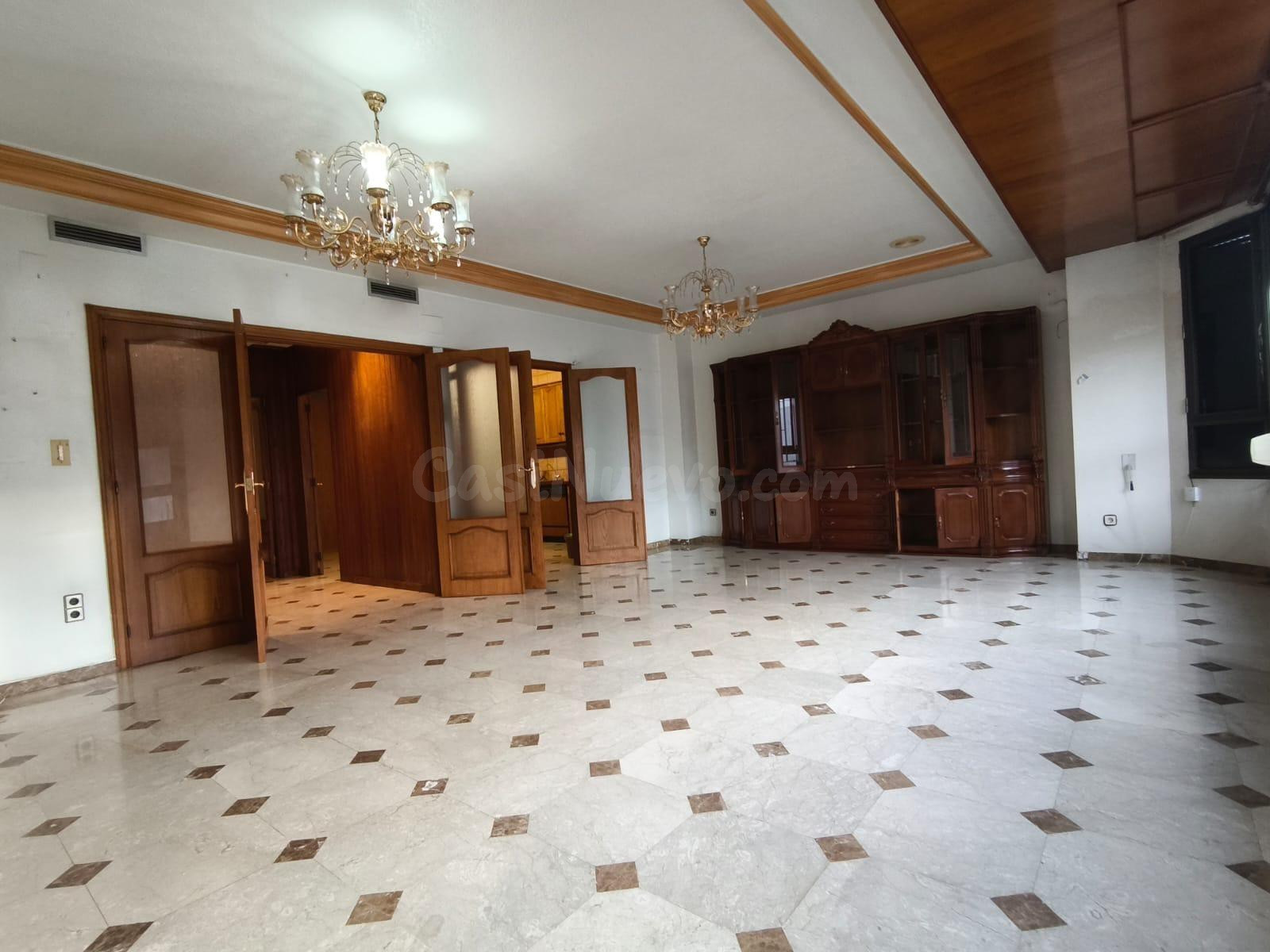 SE VENDE PISO EN NOVELDA