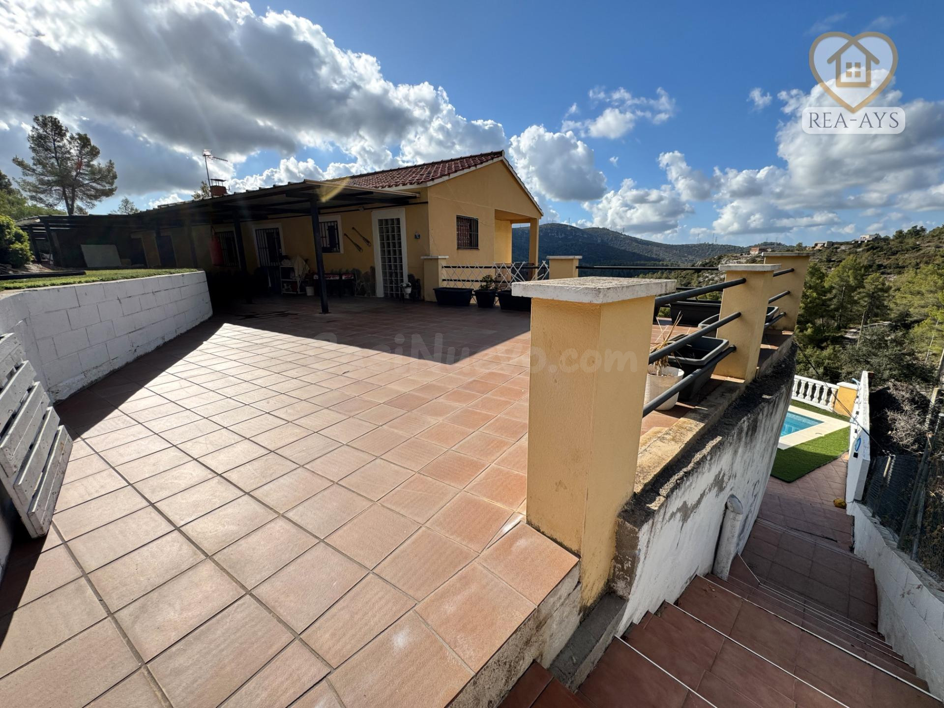 Espacio, privacidad, piscina y dos viviendas en una misma fi - foto 5
