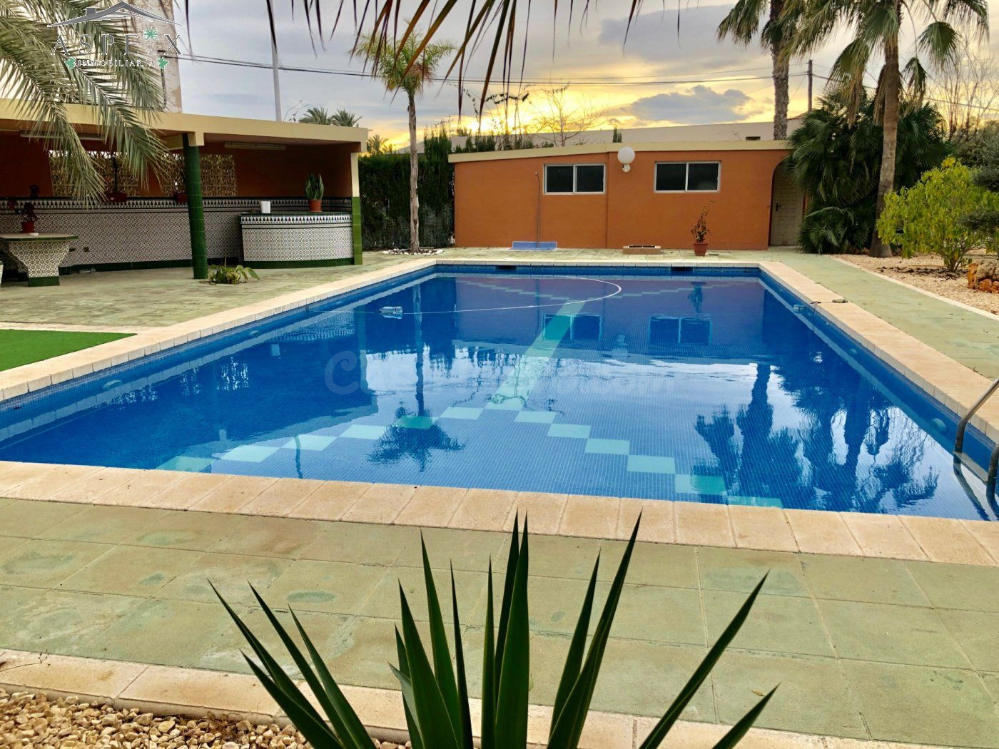 SE VENDE CHALET EN ELCHE - foto 3