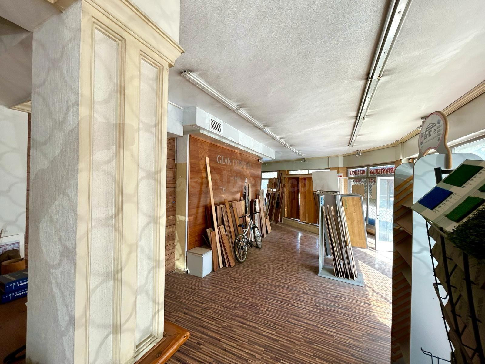 Local comercial 3 habitaciones 125m² en venta - Corazon de J