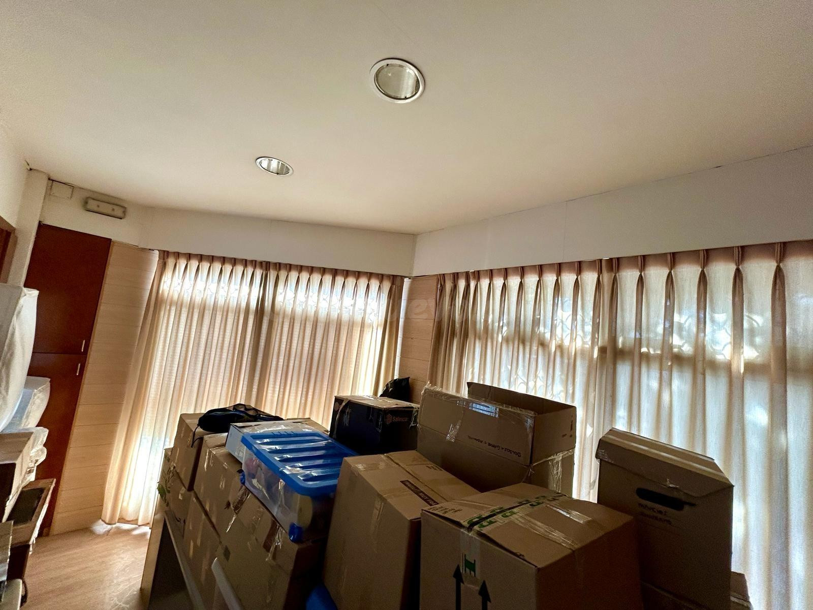 Local comercial 3 habitaciones 125m² en venta - Corazon de J - foto 4