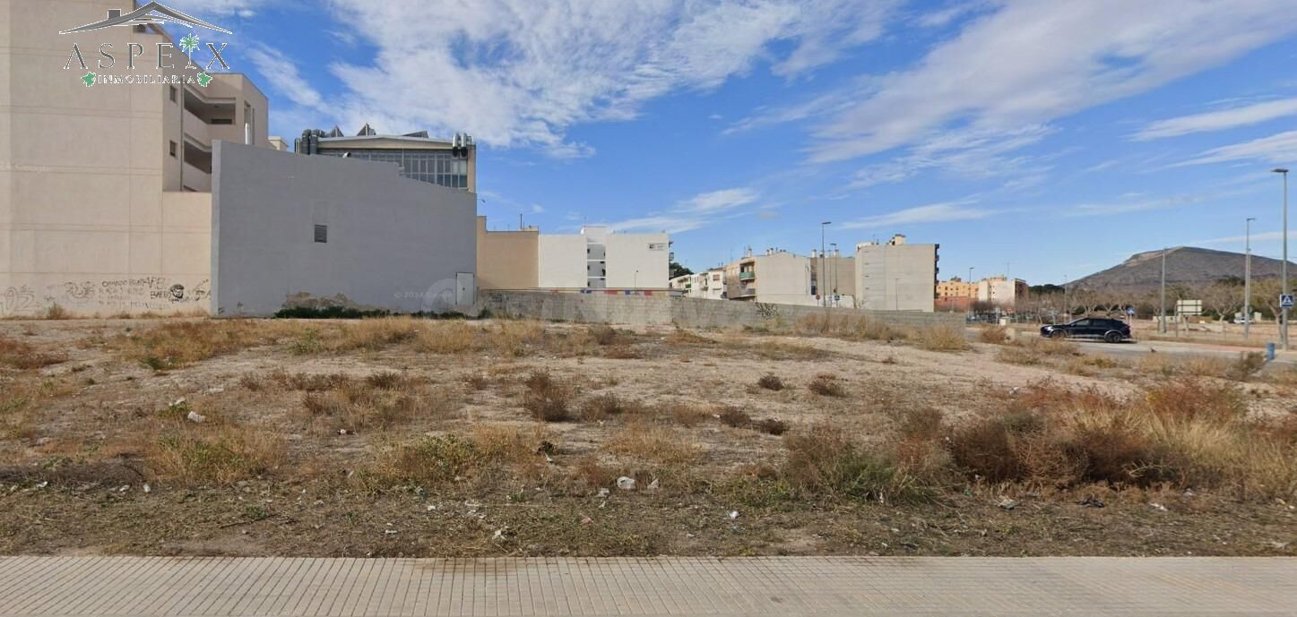 TERRENO URBANO EN NOVELDA