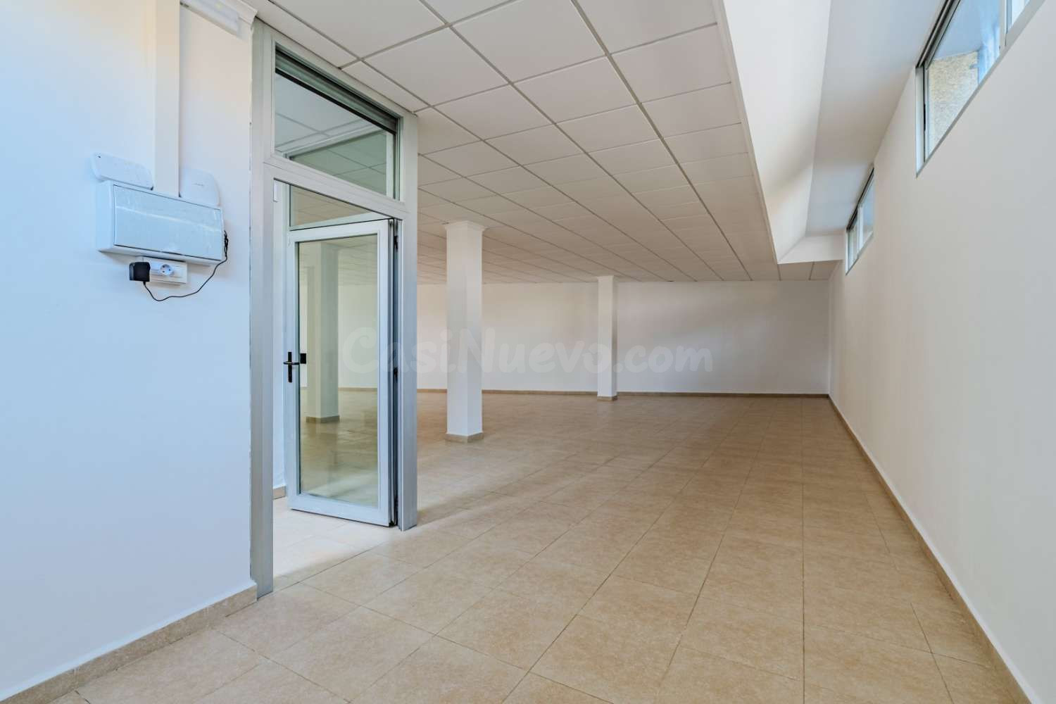 Local comercial 152m² en venta - Playa de los locos - foto 5