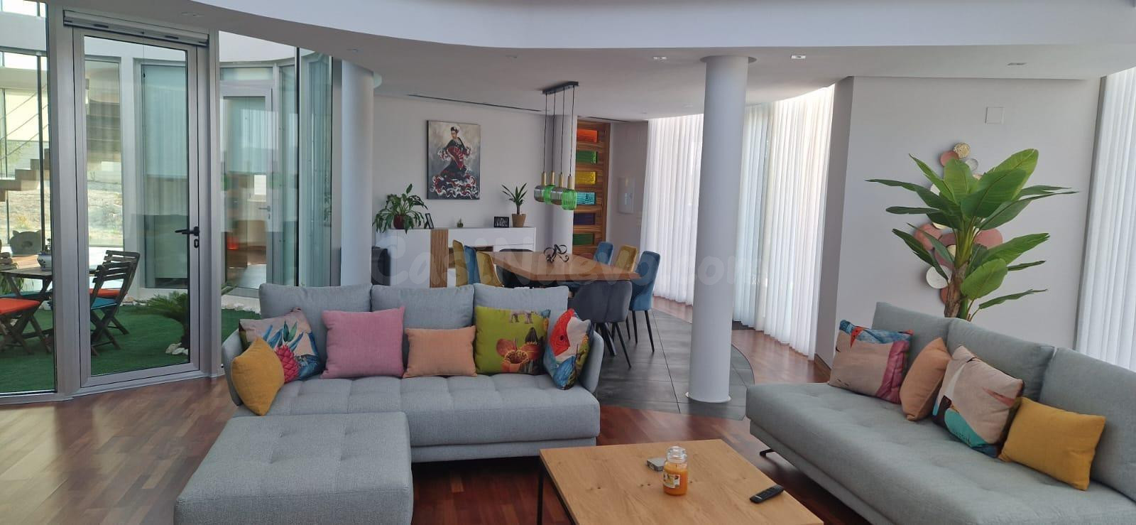 Magnífico Chalet en Petrer (Loma Bada) - foto 2