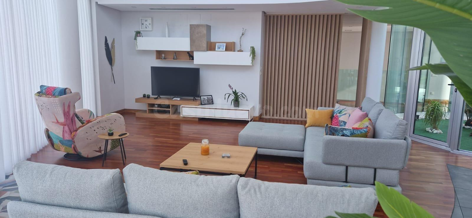 Magnífico Chalet en Petrer (Loma Bada) - foto 3