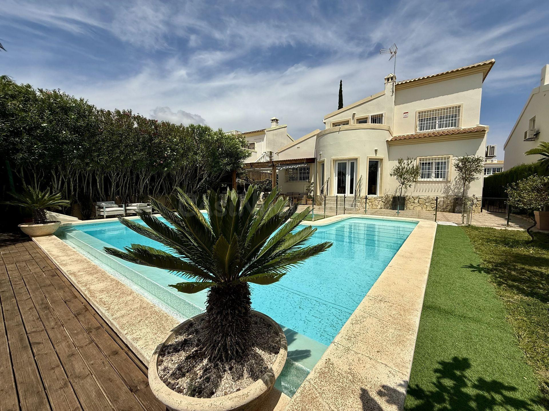 Villa 4 habitaciones 137m² en venta - Las Ramblas