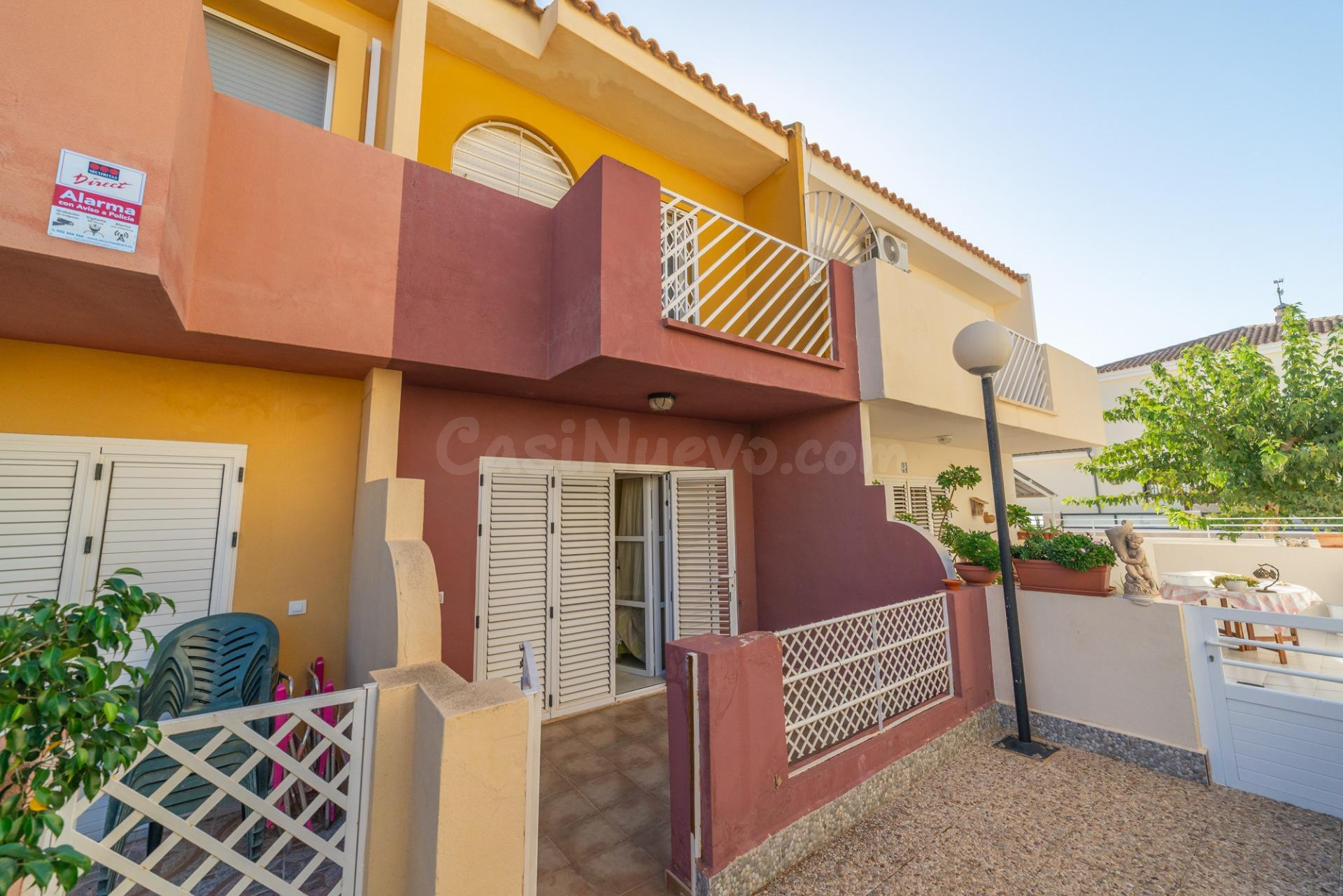 Acogedor Adosado en Santiago de la Ribera por €169,900