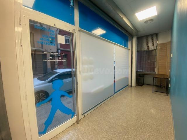 Amplio Local Comercial en la Zona del Rectorat de Lleida - foto 3