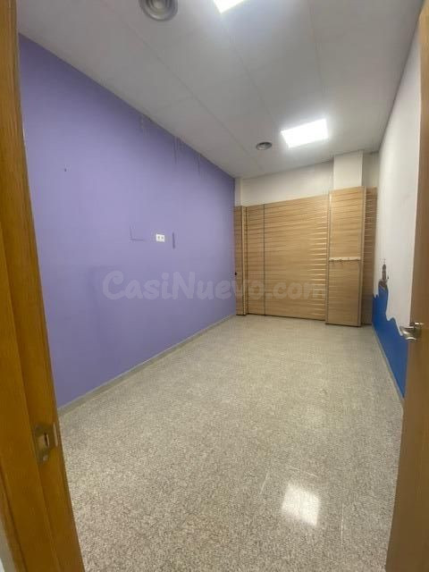 Amplio Local Comercial en la Zona del Rectorat de Lleida - foto 4